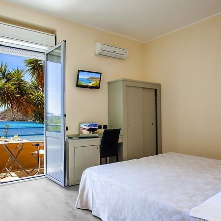 Hotel Calamosca Cagliari Bagian luar foto